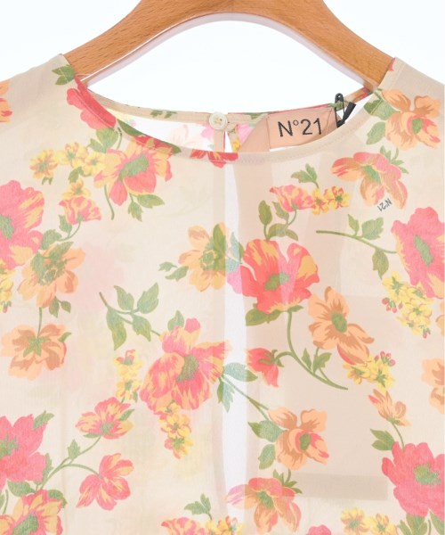 Nﾟ 21 เสื้อสตรี