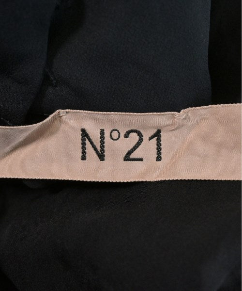 Nﾟ 21 เสื้อสตรี