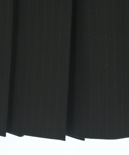 Nﾟ 21 กระโปรงยาวถึงเข่า