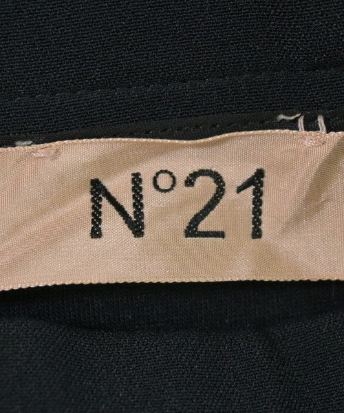 Nﾟ 21 กระโปรงยาวถึงเข่า