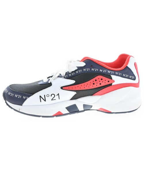 Nﾟ 21 รองเท้าผ้าใบ
