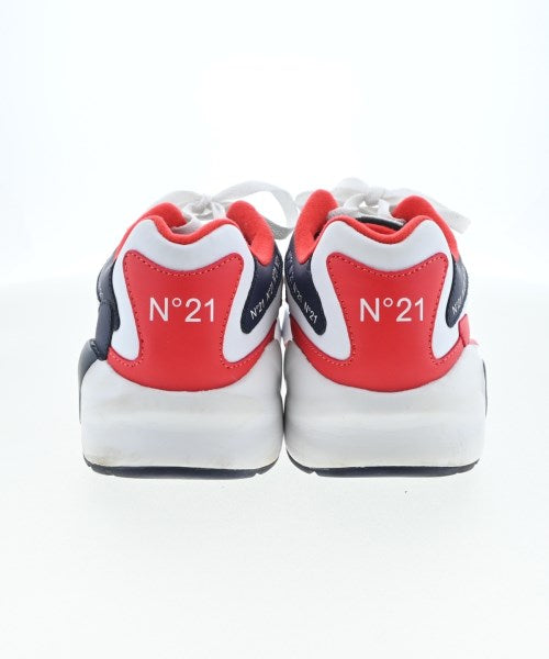 Nﾟ 21 รองเท้าผ้าใบ