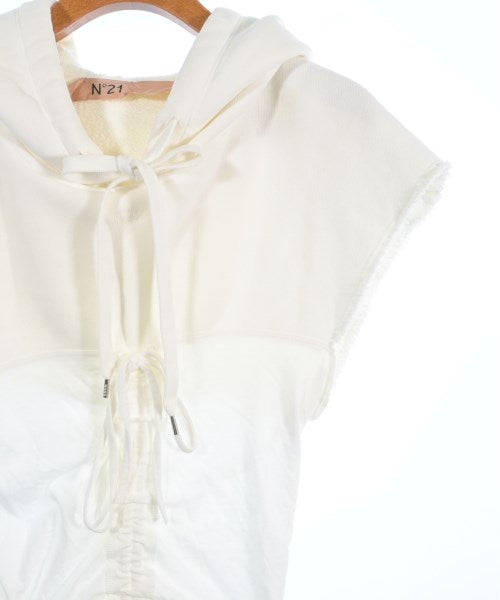 Nﾟ 21 เสื้อฮู้ด