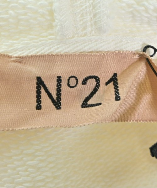 Nﾟ 21 เสื้อฮู้ด