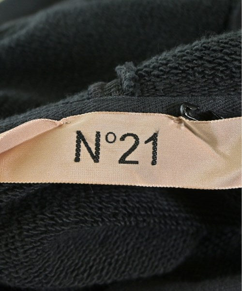 Nﾟ 21 เสื้อฮู้ด