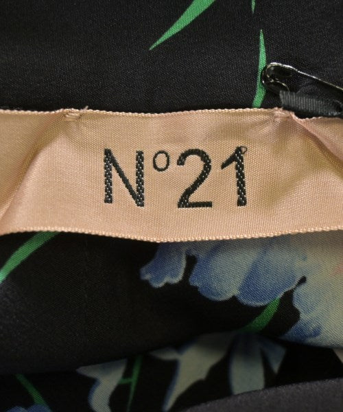 Nﾟ 21 กระโปรงยาวถึงเข่า