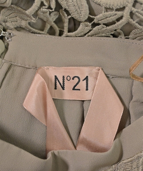 Nﾟ 21 กระโปรงยาวถึงเข่า