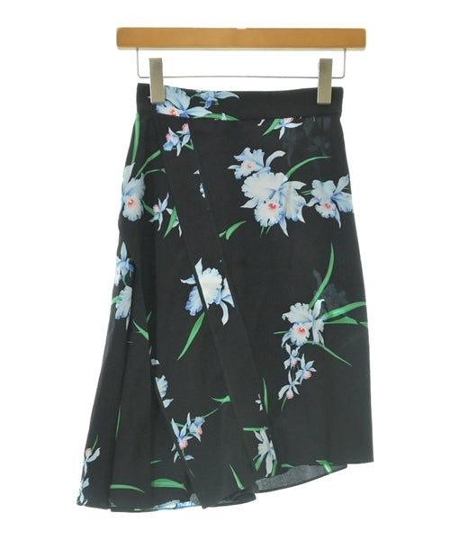 Nﾟ 21 กระโปรงยาวถึงเข่า