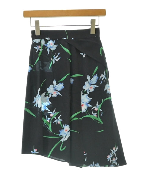 Nﾟ 21 กระโปรงยาวถึงเข่า