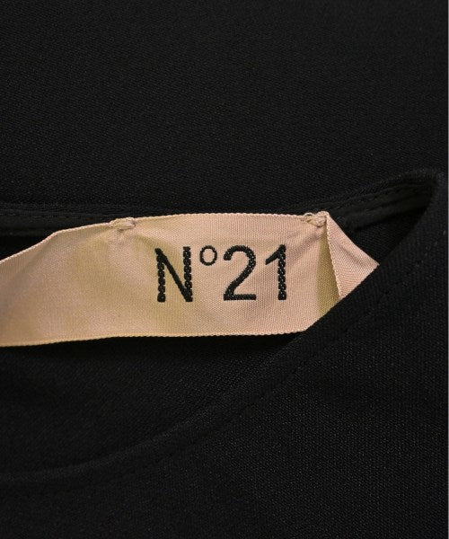 Nﾟ 21 ชุดเดรส