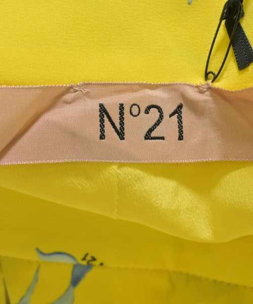 Nﾟ 21 กระโปรงยาวถึงเข่า