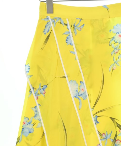 Nﾟ 21 กระโปรงยาวถึงเข่า