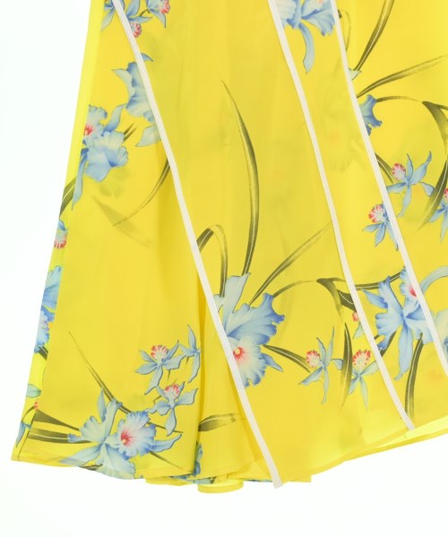 Nﾟ 21 กระโปรงยาวถึงเข่า