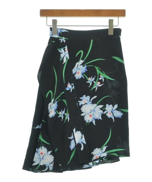 Nﾟ 21 กระโปรงยาวถึงเข่า