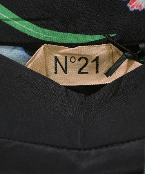 Nﾟ 21 กระโปรงยาวถึงเข่า