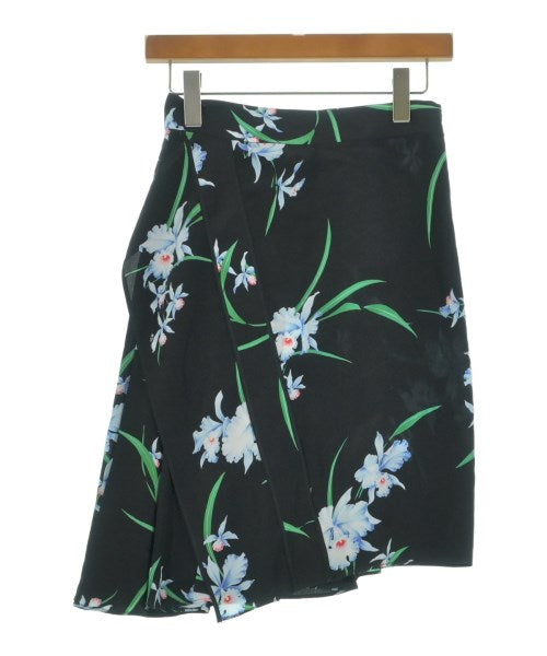 Nﾟ 21 กระโปรงยาวถึงเข่า