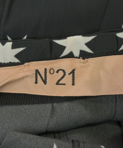 Nﾟ 21 กระโปรงยาวถึงเข่า