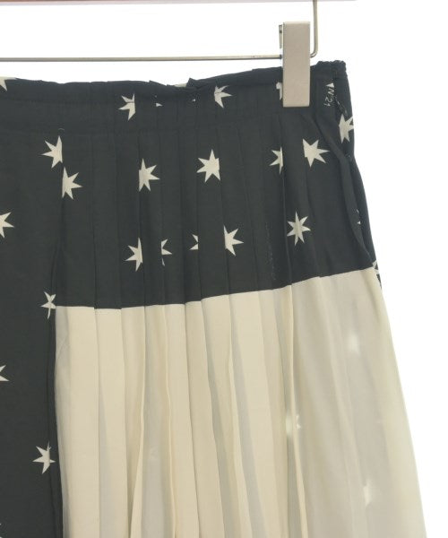 Nﾟ 21 กระโปรงยาวถึงเข่า