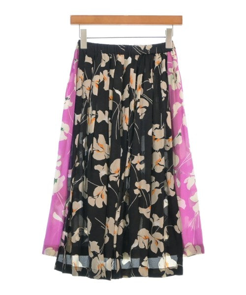 Nﾟ 21 กระโปรงยาวถึงเข่า