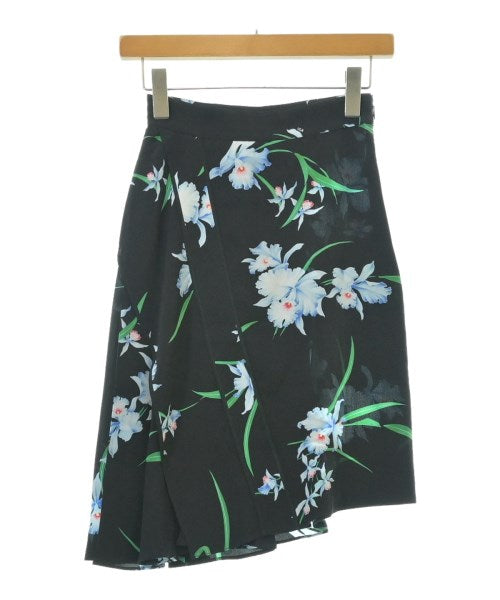 Nﾟ 21 กระโปรงยาวถึงเข่า