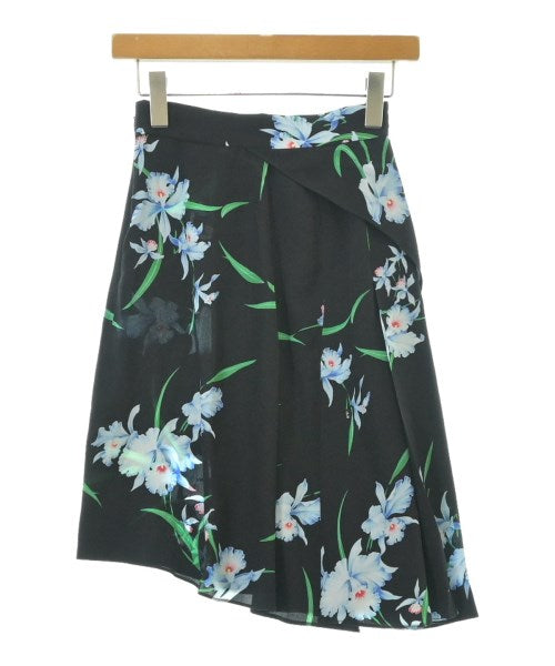 Nﾟ 21 กระโปรงยาวถึงเข่า