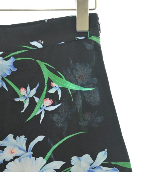 Nﾟ 21 กระโปรงยาวถึงเข่า