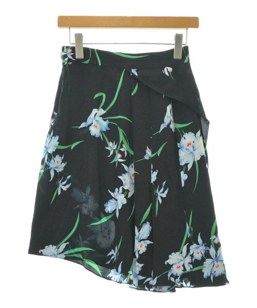 Nﾟ 21 กระโปรงยาวถึงเข่า