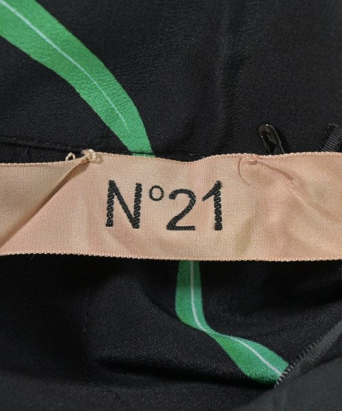 Nﾟ 21 กระโปรงยาวถึงเข่า