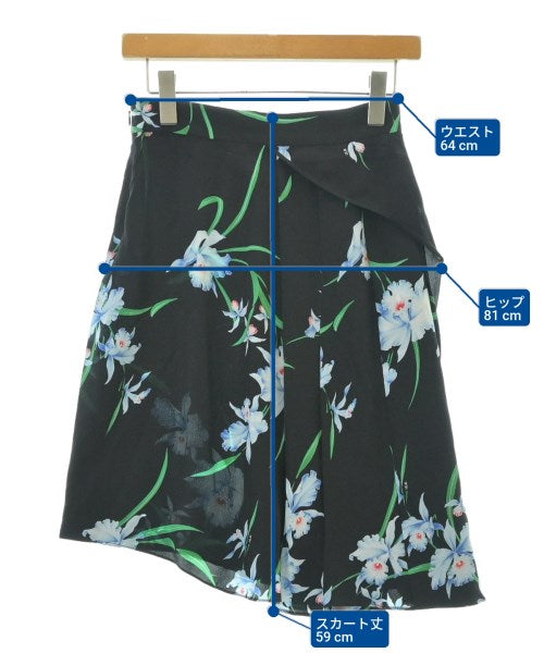 Nﾟ 21 กระโปรงยาวถึงเข่า