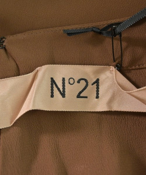 Nﾟ 21 กระโปรงสั้น