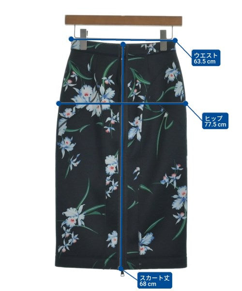 Nﾟ 21 กระโปรงยาวถึงเข่า