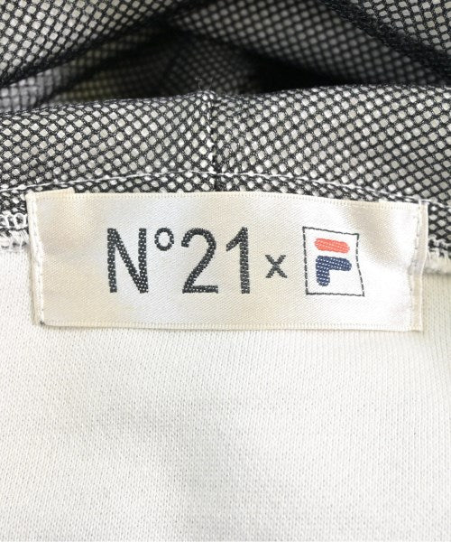 Nﾟ 21 เสื้อฮู้ด