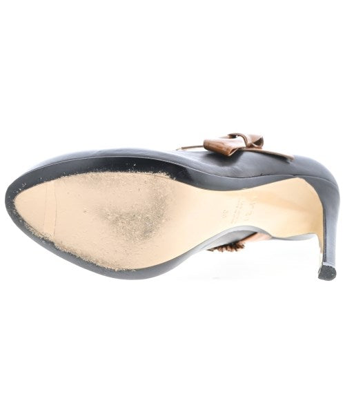 Nﾟ 21 รองเท้าส้นสูง