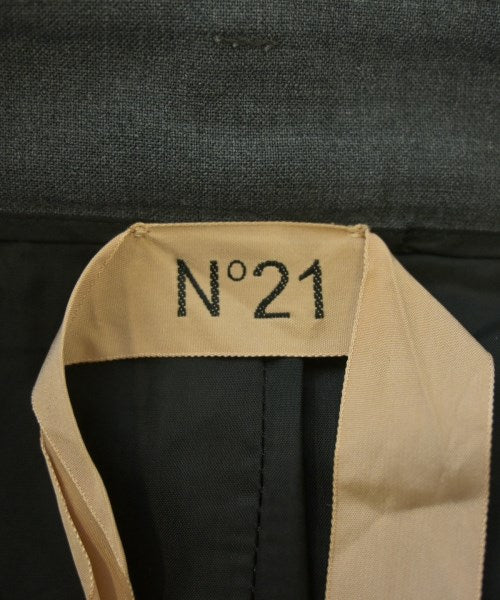 Nﾟ 21 กระโปรงยาวถึงเข่า