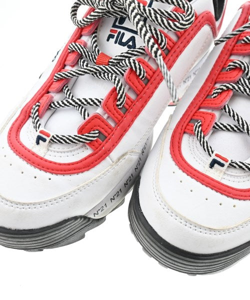 Nﾟ 21 รองเท้าผ้าใบ