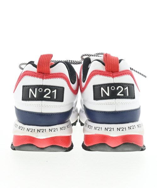 Nﾟ 21 รองเท้าผ้าใบ