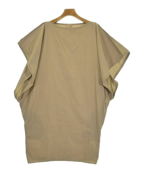 Nﾟ 21 เดรสที่เป็นเสื้อเชิ้ตตัวยาว