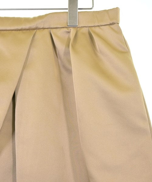 Nﾟ 21 กระโปรงสั้น