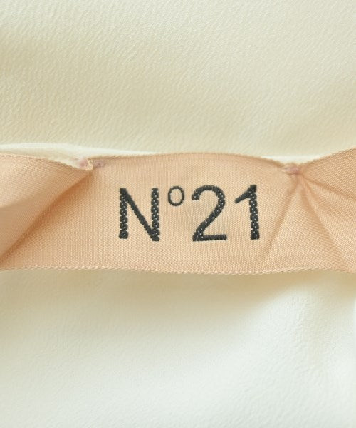 Nﾟ 21 เสื้อสตรี