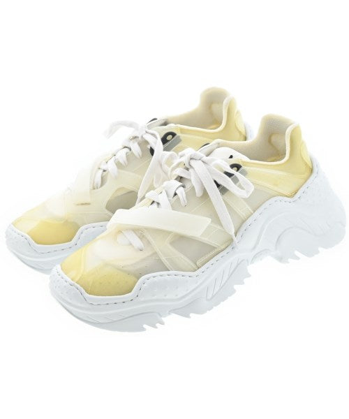 Nﾟ 21 รองเท้าผ้าใบ