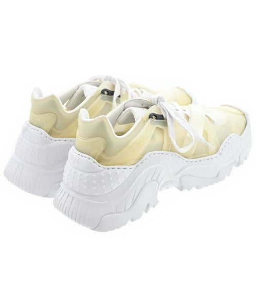 Nﾟ 21 รองเท้าผ้าใบ