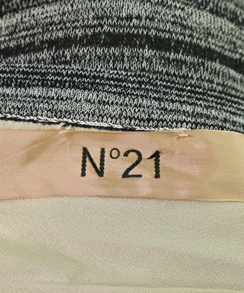 Nﾟ 21 กระโปรงยาวถึงเข่า