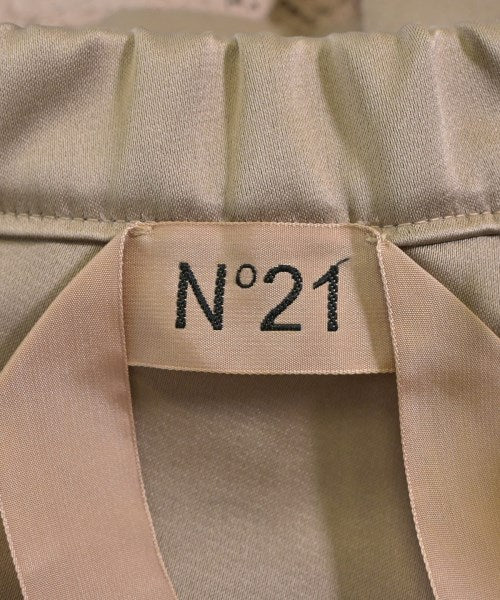 Nﾟ 21 กระโปรงสั้น