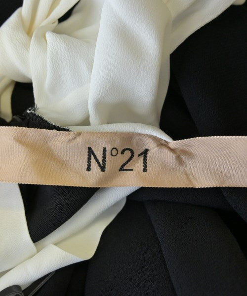 Nﾟ 21 ชุดเดรส