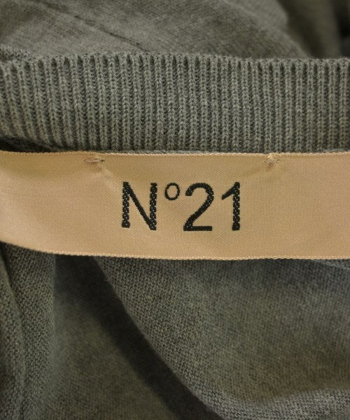 Nﾟ 21 เสื้อกันหนาว