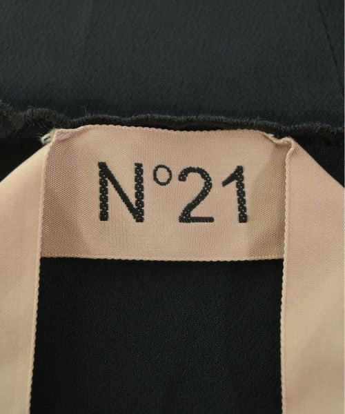 Nﾟ 21 เสื้อสตรี