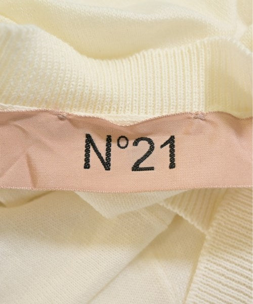 Nﾟ 21 เสื้อแขนกุด