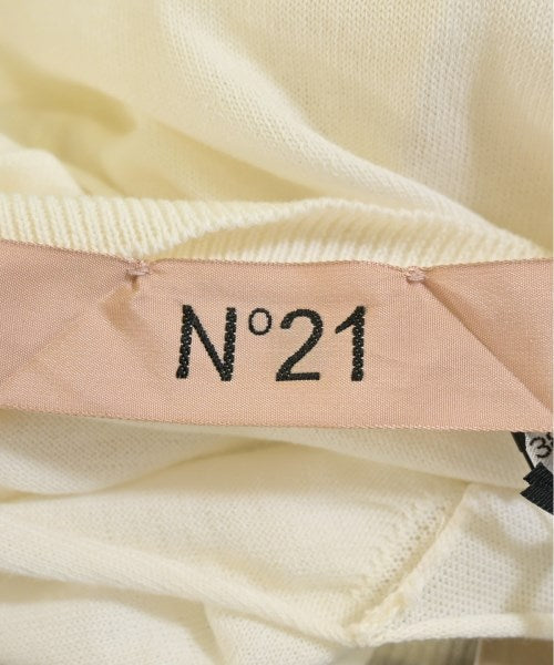 Nﾟ 21 เสื้อแขนกุด