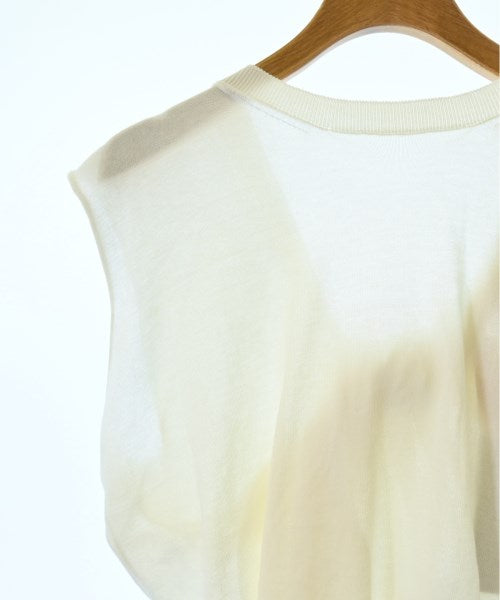 Nﾟ 21 เสื้อแขนกุด