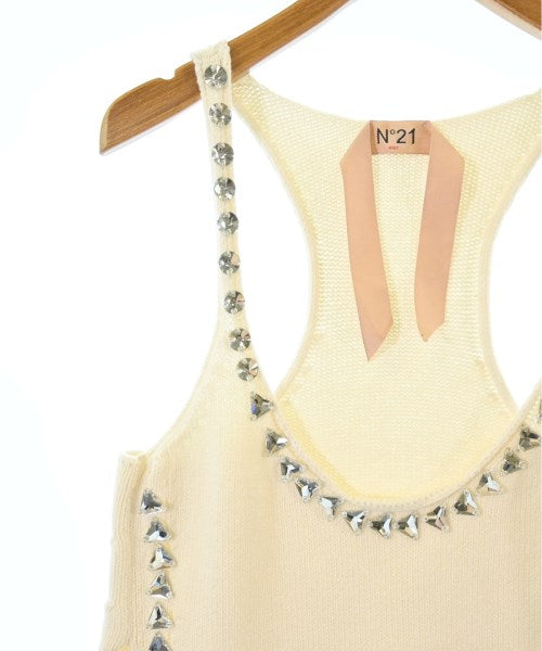 Nﾟ 21 เสื้อแขนกุด